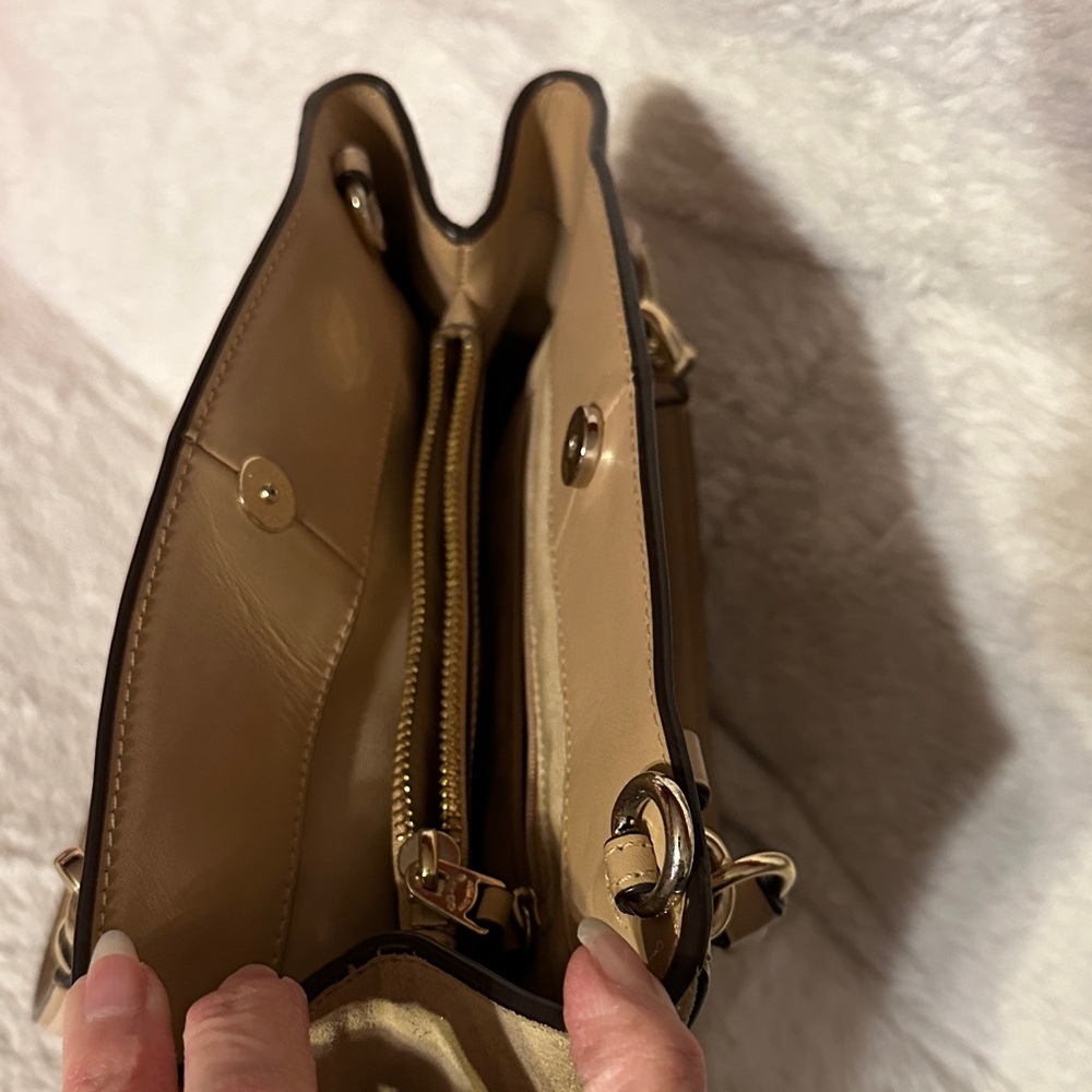 Vintage Coach Beige Leather and Suede Shoulder Bag - Picture 14 of 14